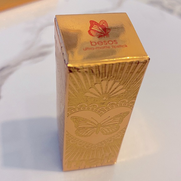 Melt Cosmetics Lip Set Besos Ultra-Matte Lipstick & Corazon Perfectionist Pencil - Picture 2 of 6